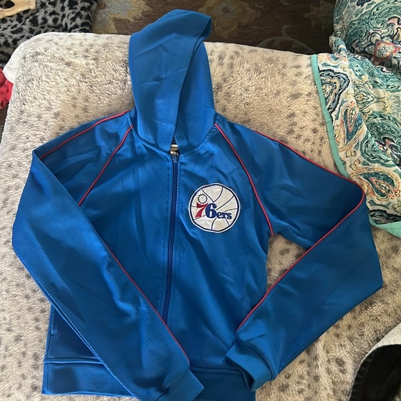 76er’s Sports jacket size small in great condition. Antique - Picture 4 of 4